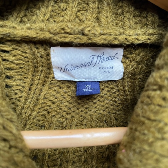 Collared Sweater - Picture 3 of 4